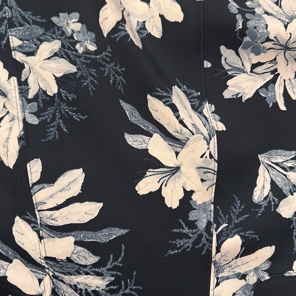 Floral dress - Picture 3 of 3